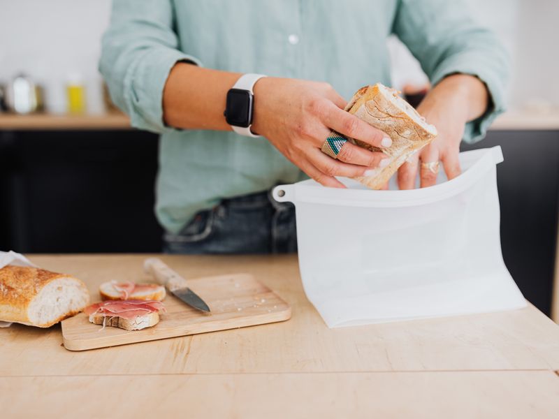 Packing a sandwich into a reusable bag